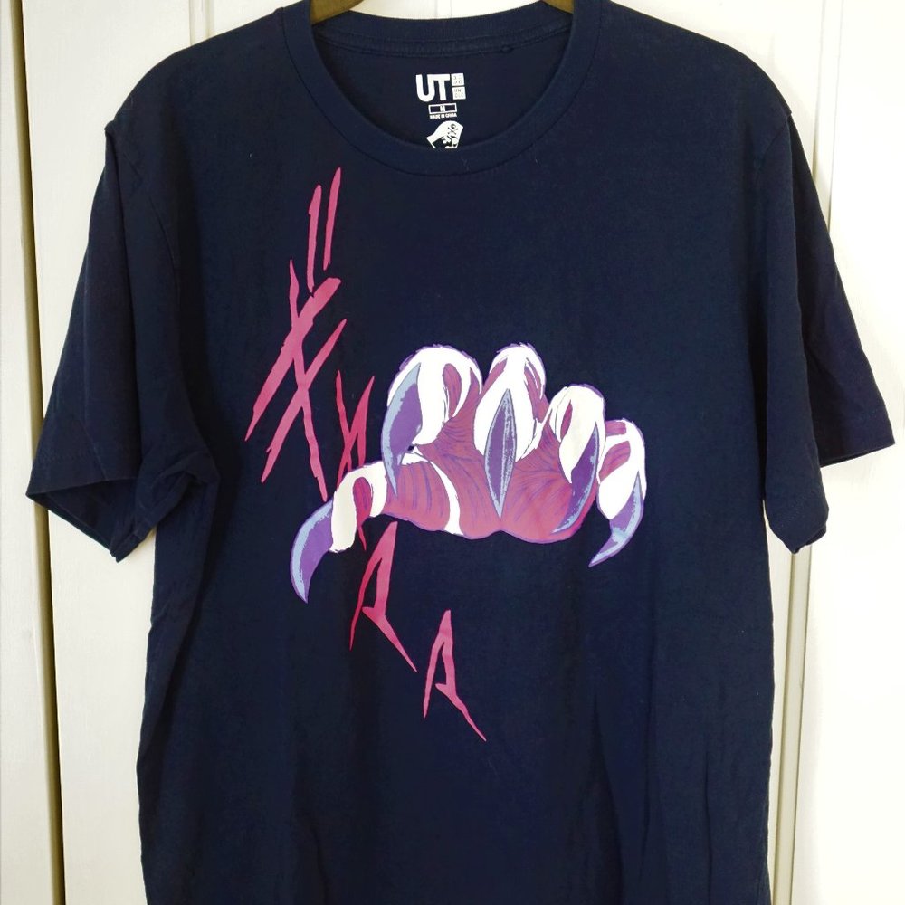 UNIQLO Claw Graphic Tee Shirt